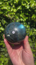 Load and play video in Gallery viewer, Labradorite Sphere
